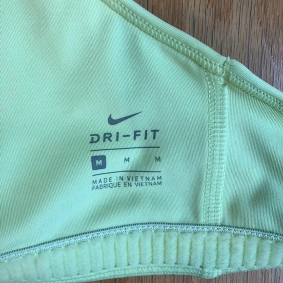 Nike Swoosh Support Bras - Picture 4 of 4